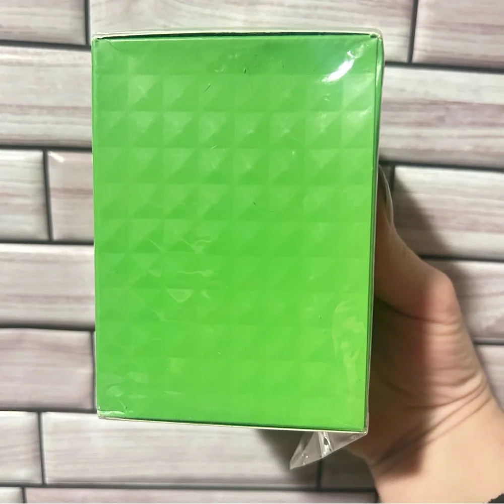 Valentino Donna Born in Roma Green Stravaganza 3.4 oz EDP Spray for Women New - Picture 3 of 7